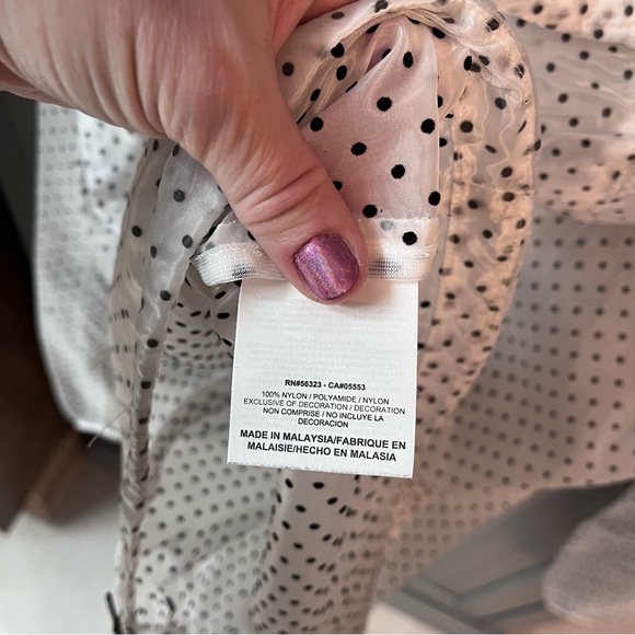 Nike Women’s lightweight water resistant hooded running jacket - Picture 12 of 12